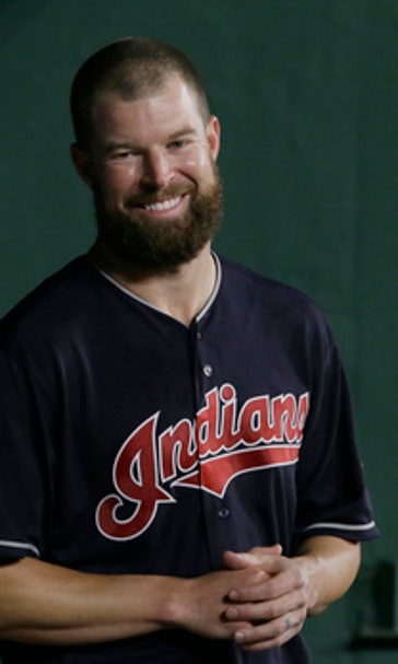 Kluber extends win streak to 6, Indians top Rangers 12-1